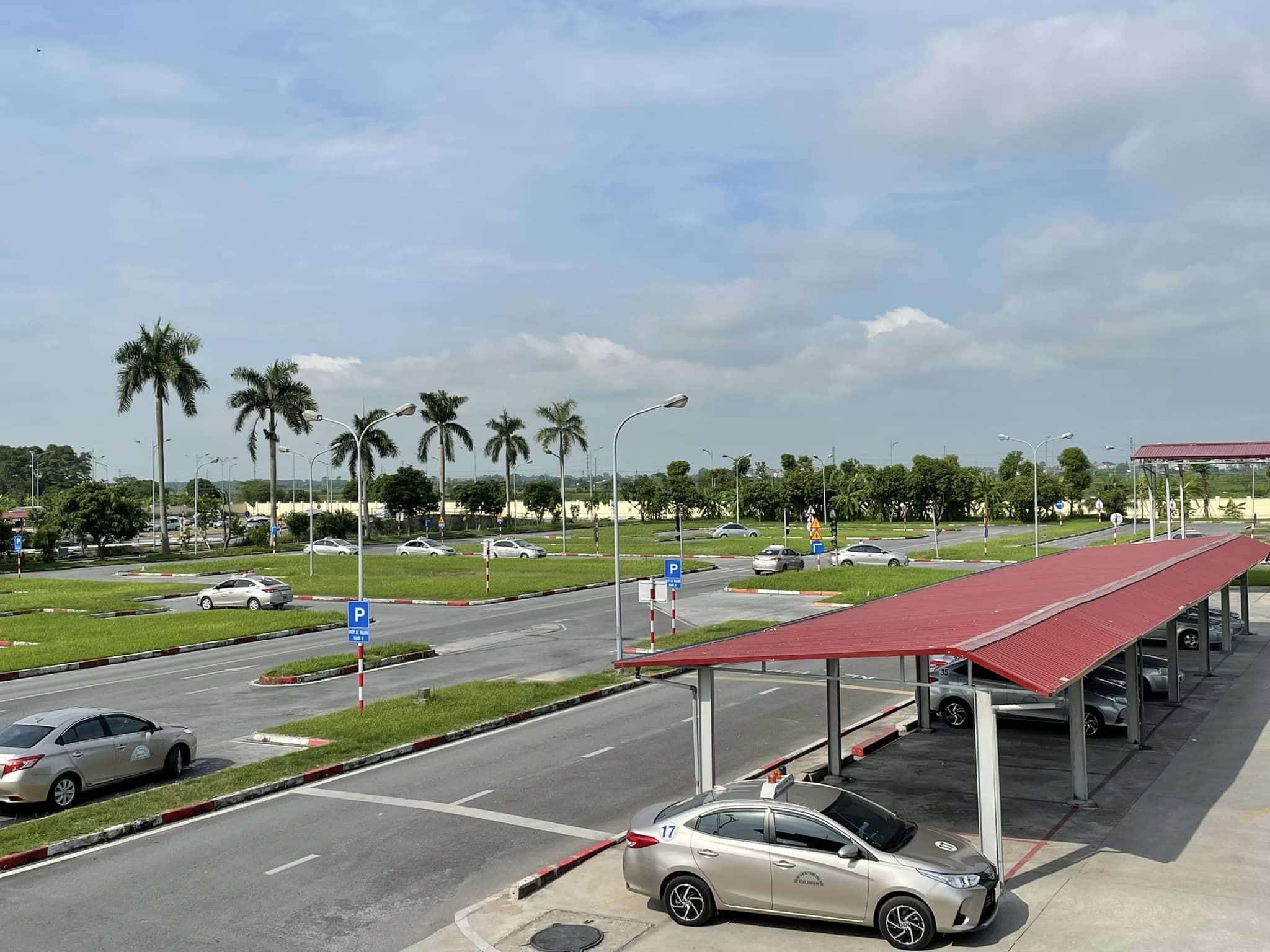 Trung tâm học lái xe ô tô Hà Nội