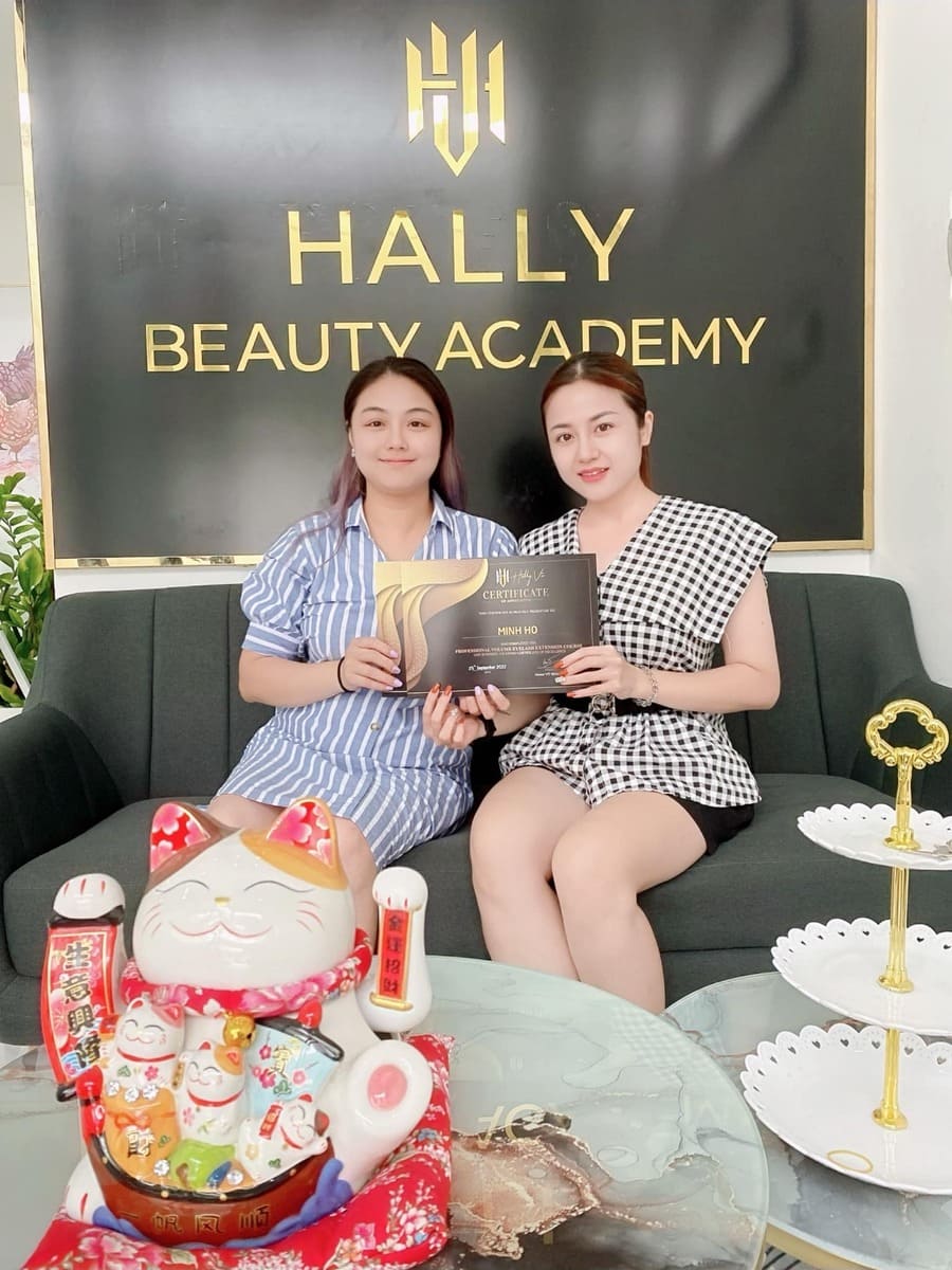 Hally Beauty Academy